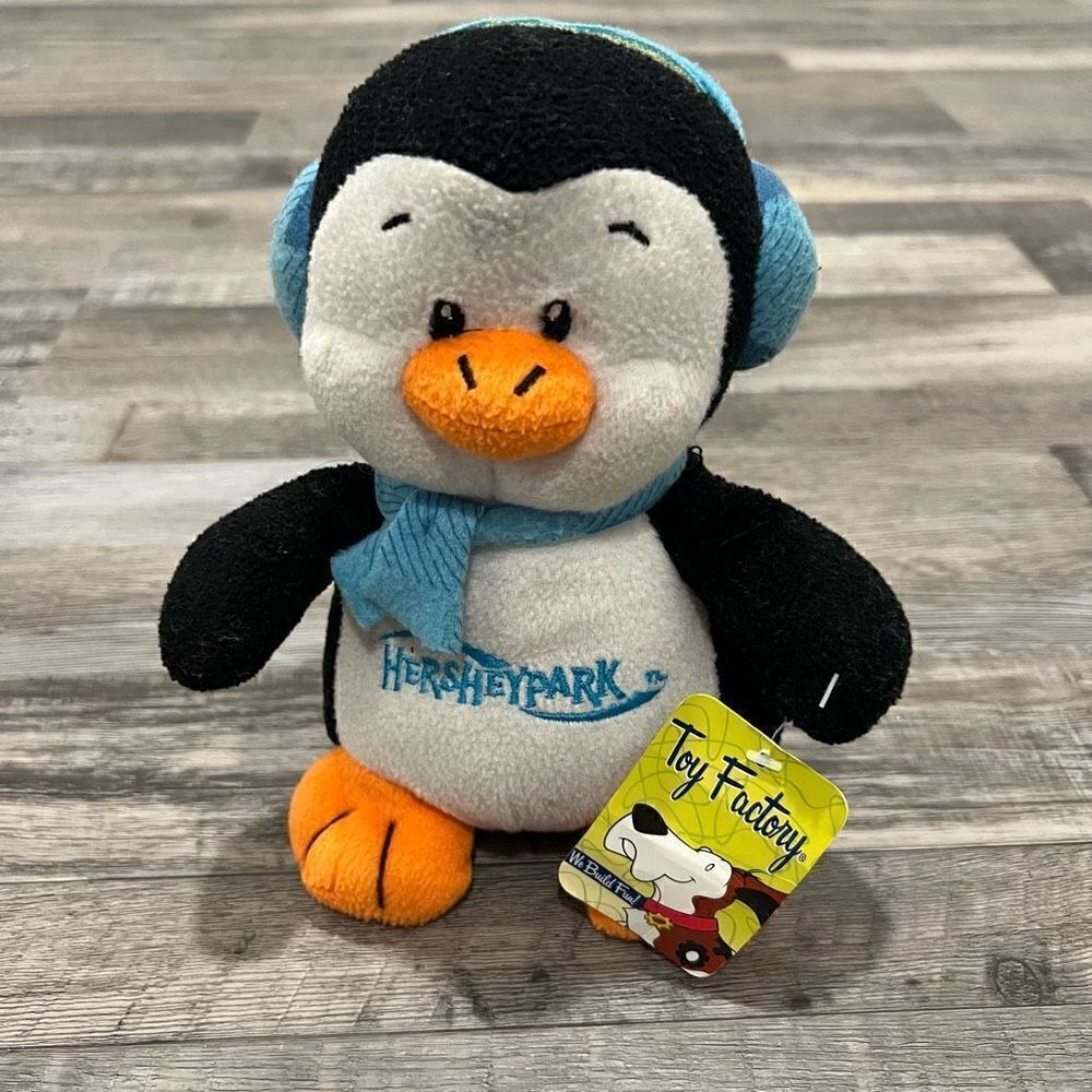 Toy Factory Hersheypark penguin stuffed animal